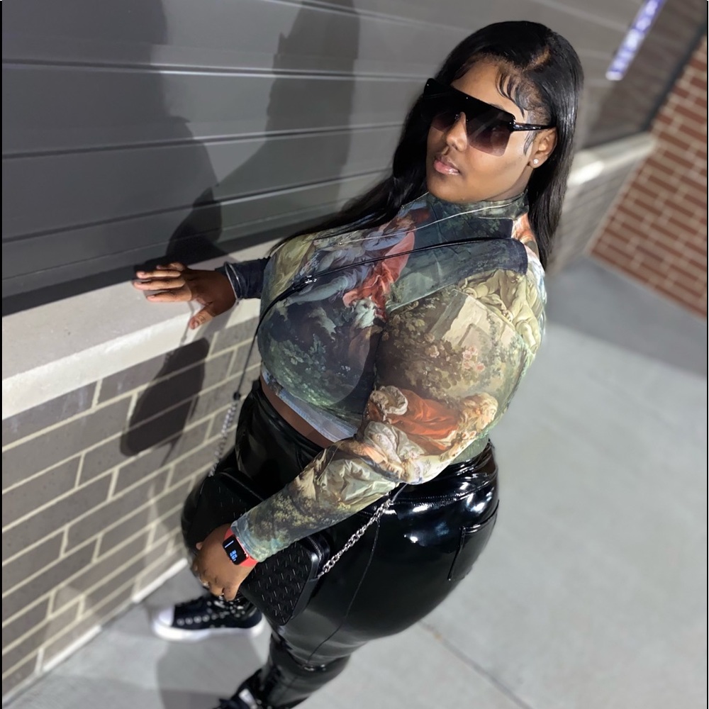 Meet your Posher, Erra